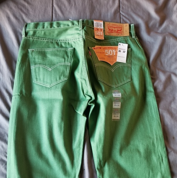 Levis - Picture 5 of 6